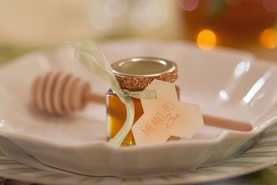 The Honey Jar honey wedding favors