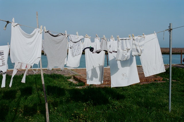 Dry clothes in the air for eco-friendly laundry